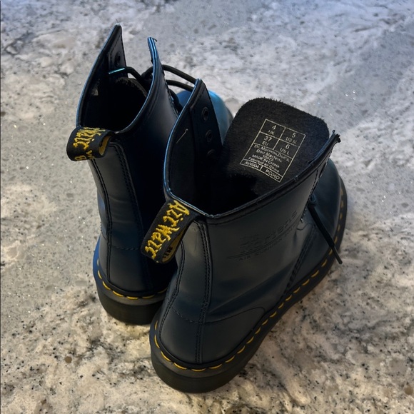 Rare NAVY DR MARTENS Smooth Leather Combat Boots - Picture 3 of 10